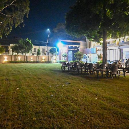 The Kedar Resort Mathura Exteriör bild