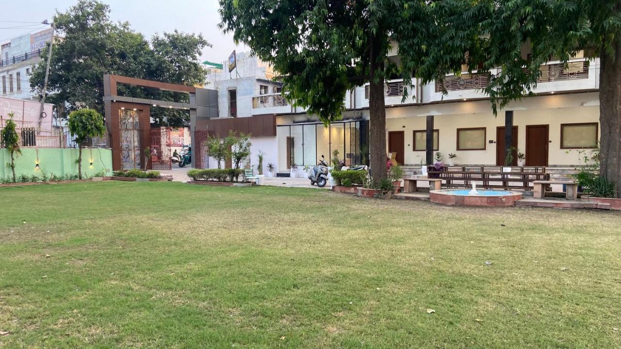 The Kedar Resort Mathura Exteriör bild