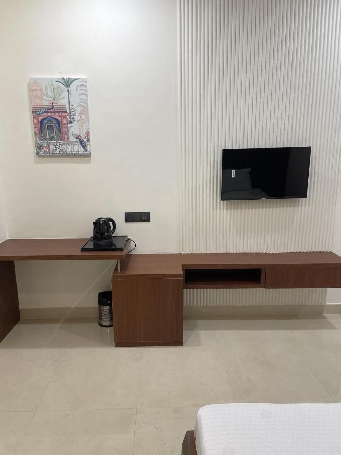 The Kedar Resort Mathura Exteriör bild