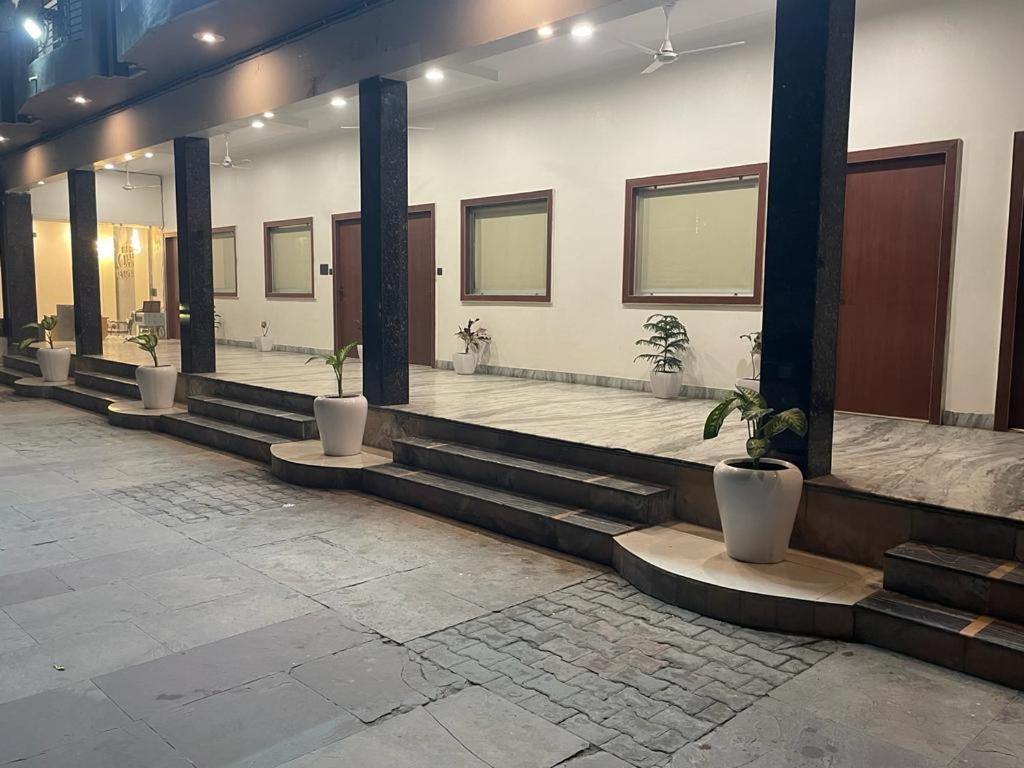 The Kedar Resort Mathura Exteriör bild