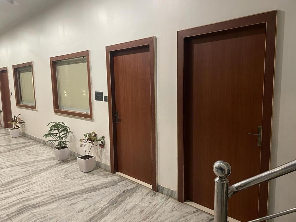 The Kedar Resort Mathura Exteriör bild
