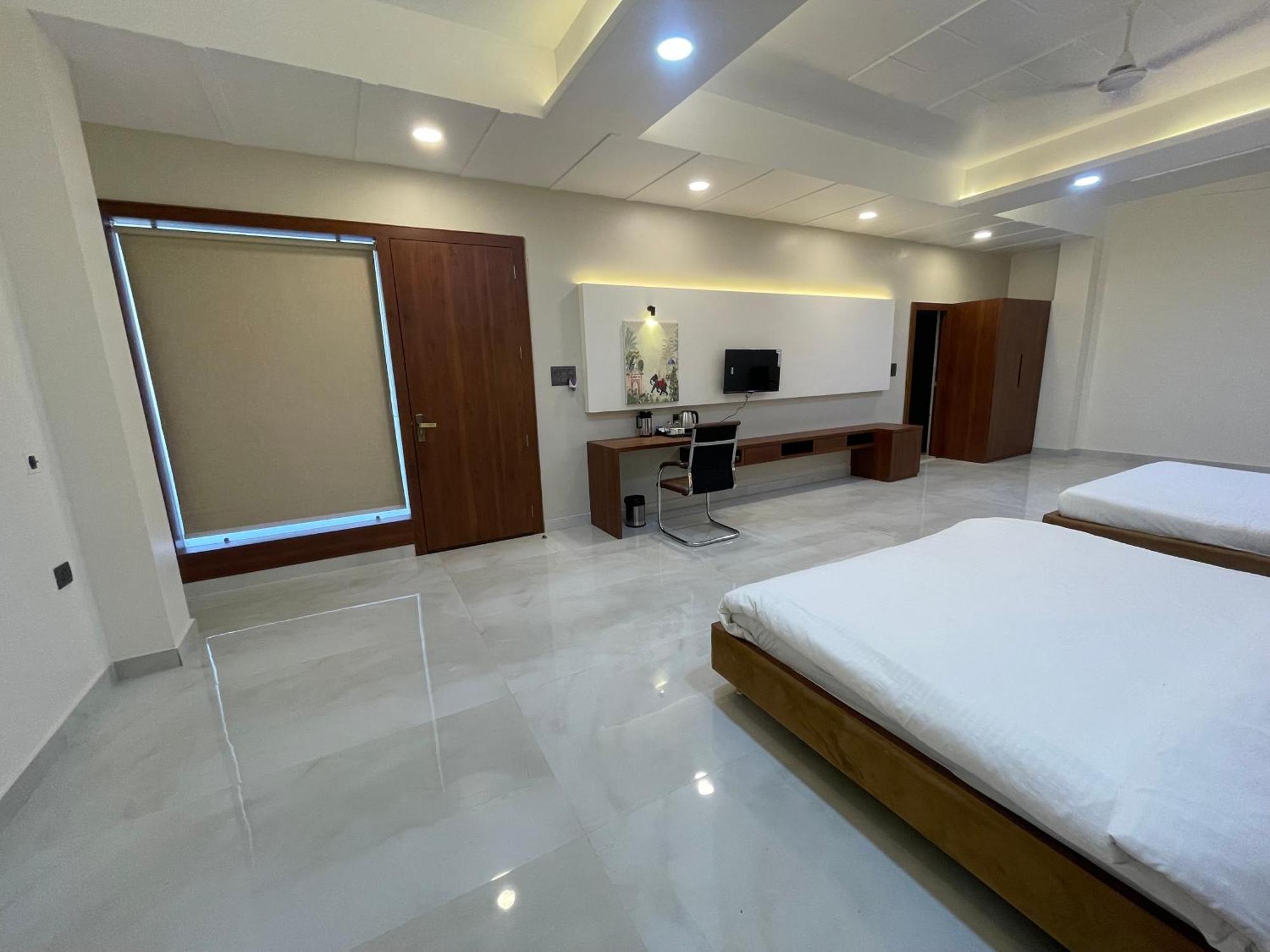 The Kedar Resort Mathura Exteriör bild