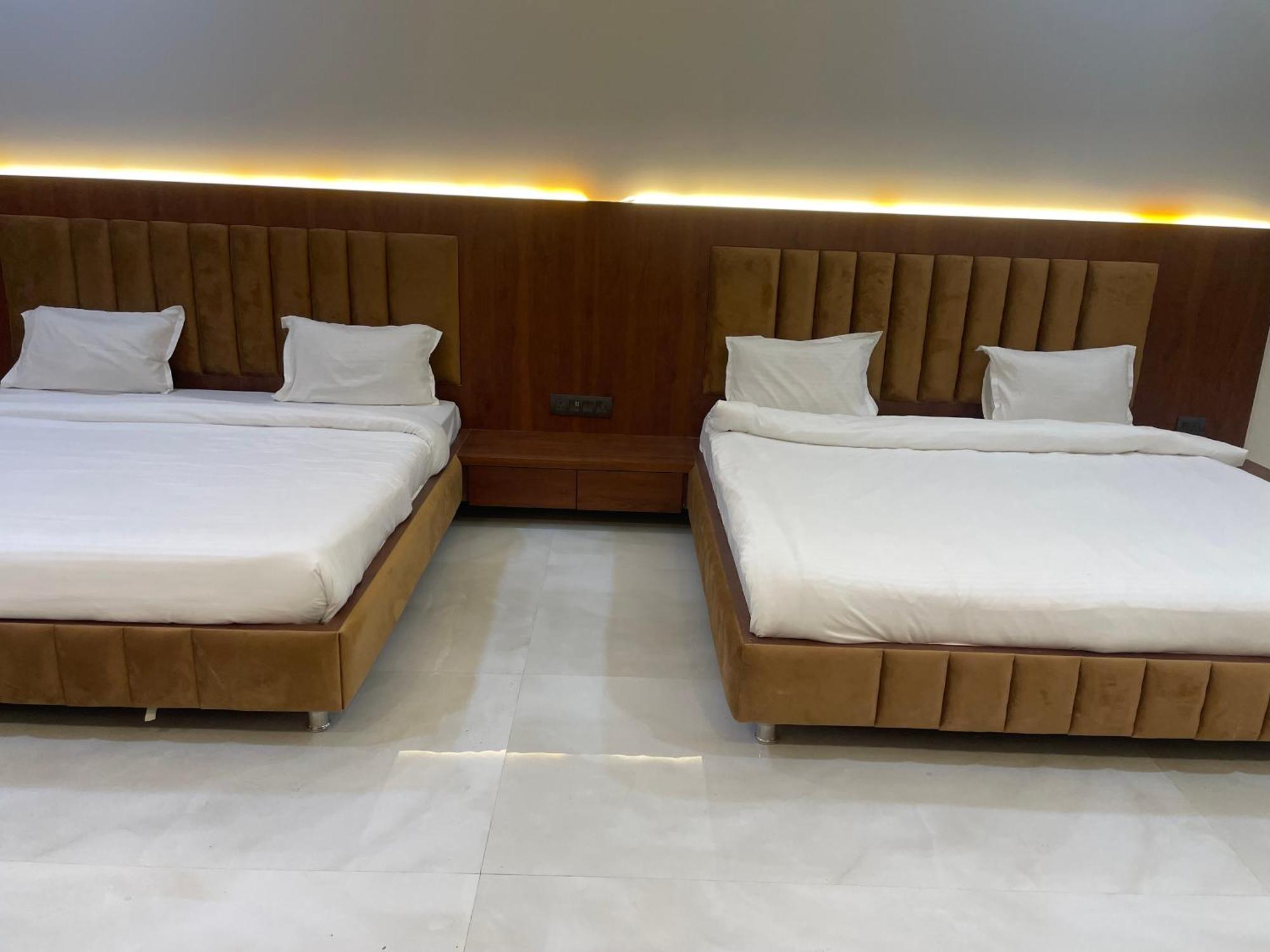The Kedar Resort Mathura Exteriör bild
