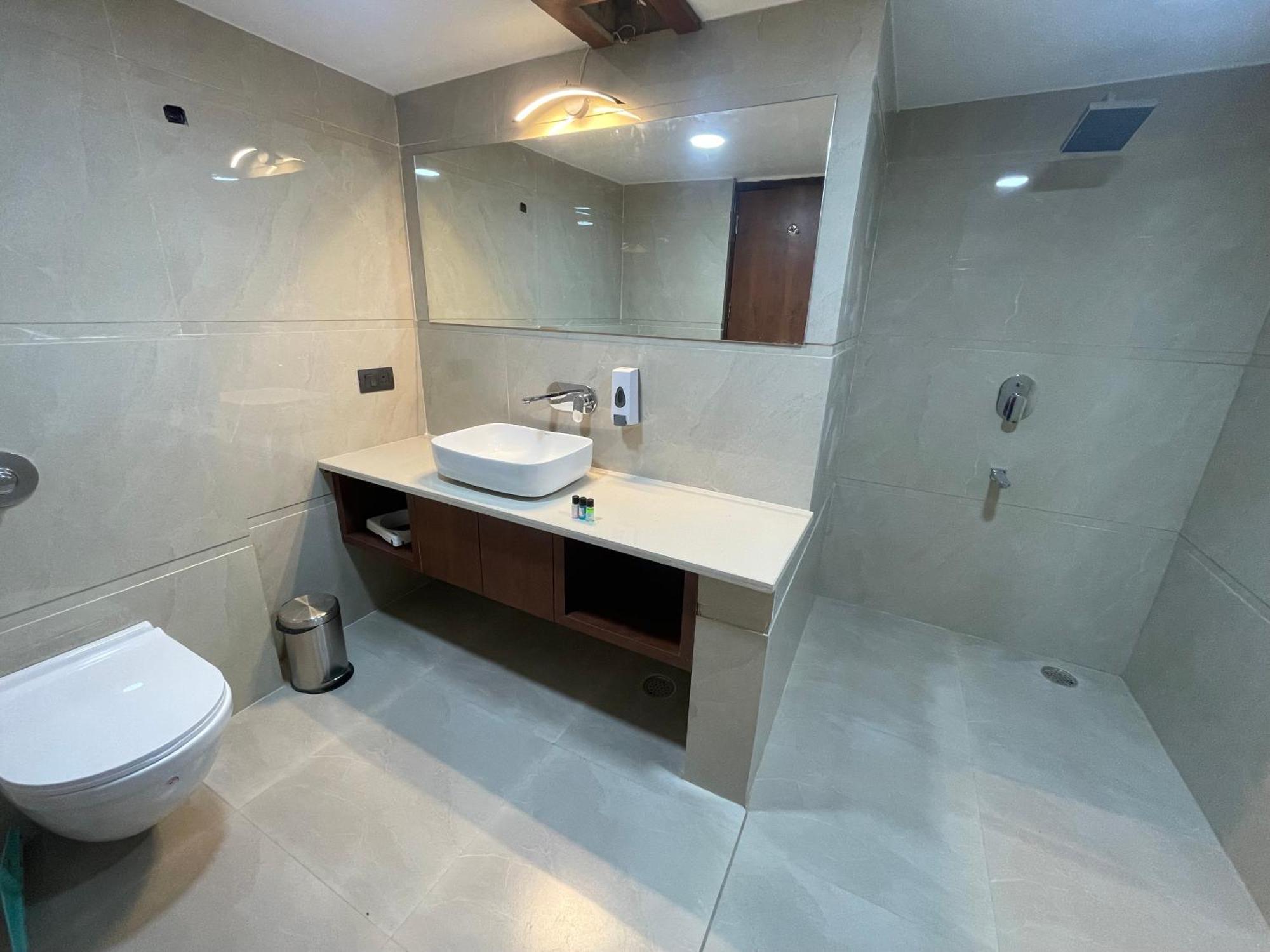 The Kedar Resort Mathura Exteriör bild