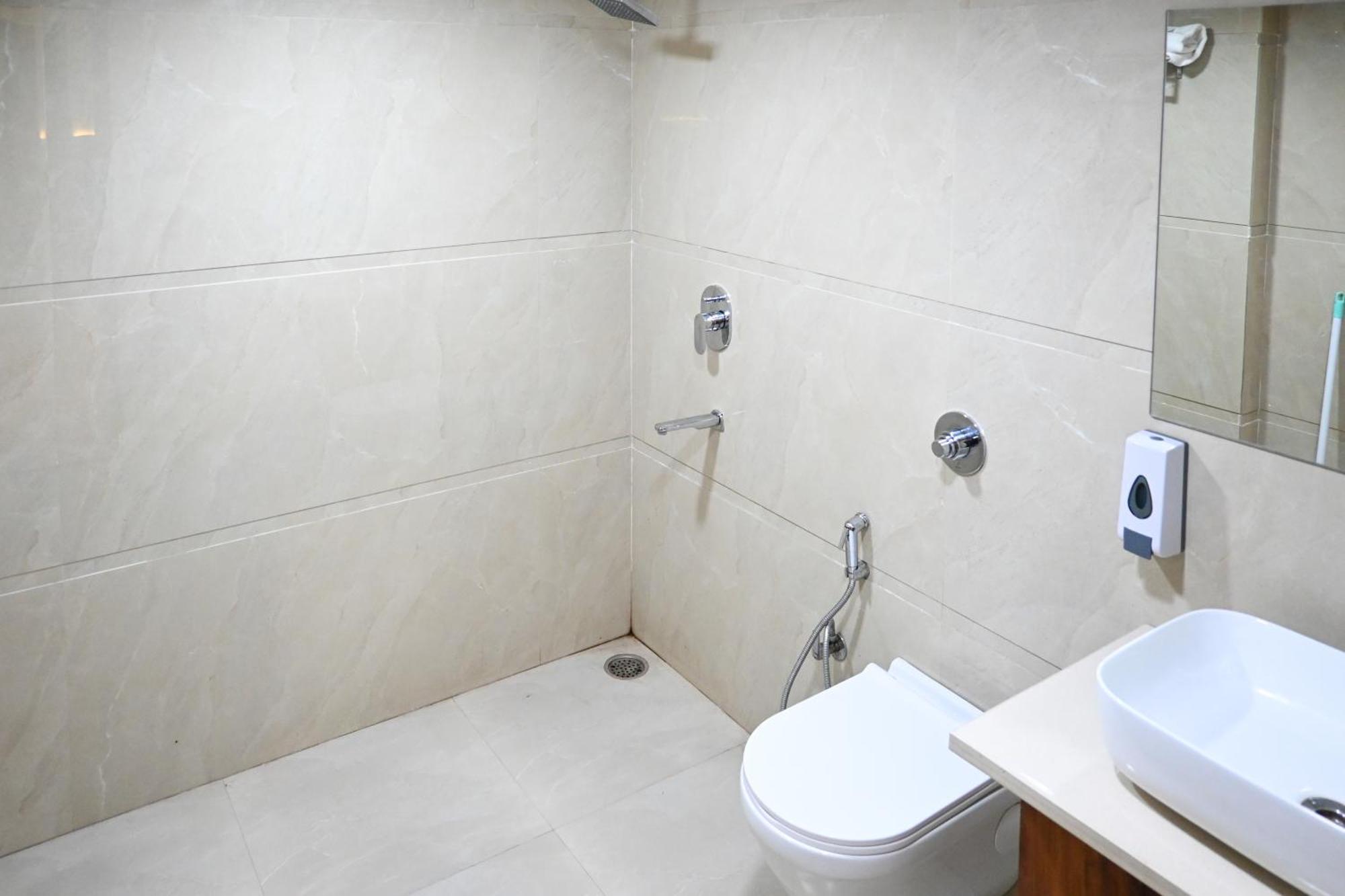 The Kedar Resort Mathura Exteriör bild