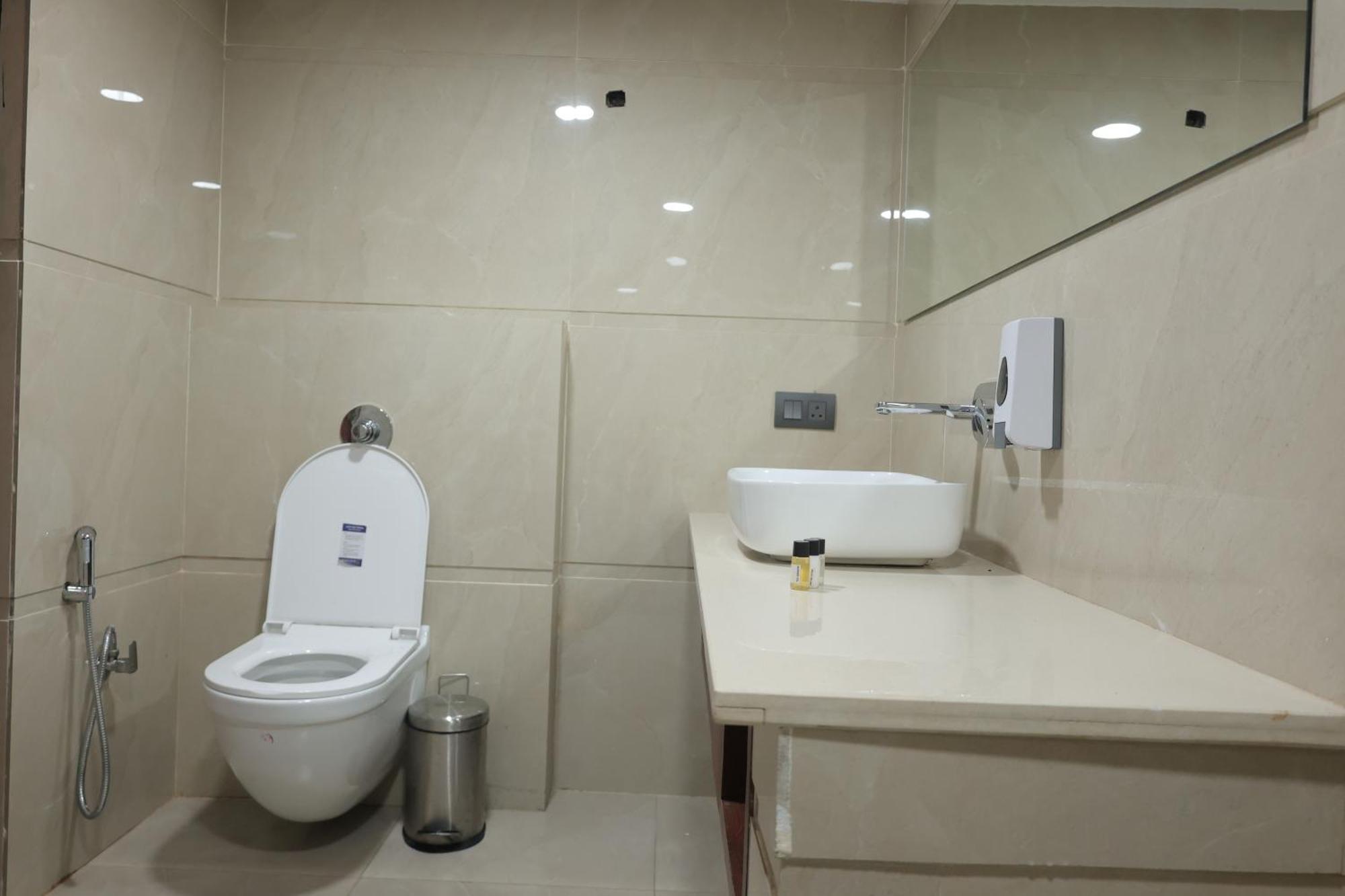 The Kedar Resort Mathura Exteriör bild