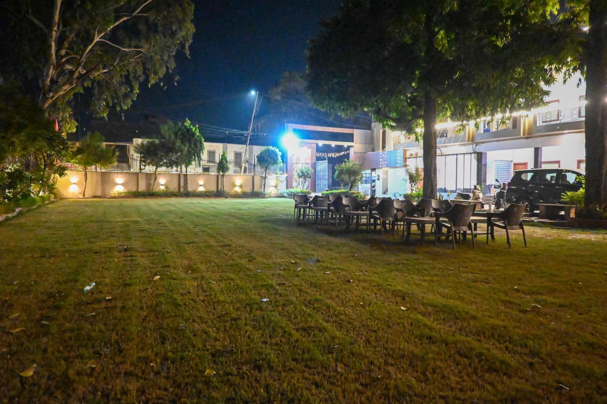 The Kedar Resort Mathura Exteriör bild