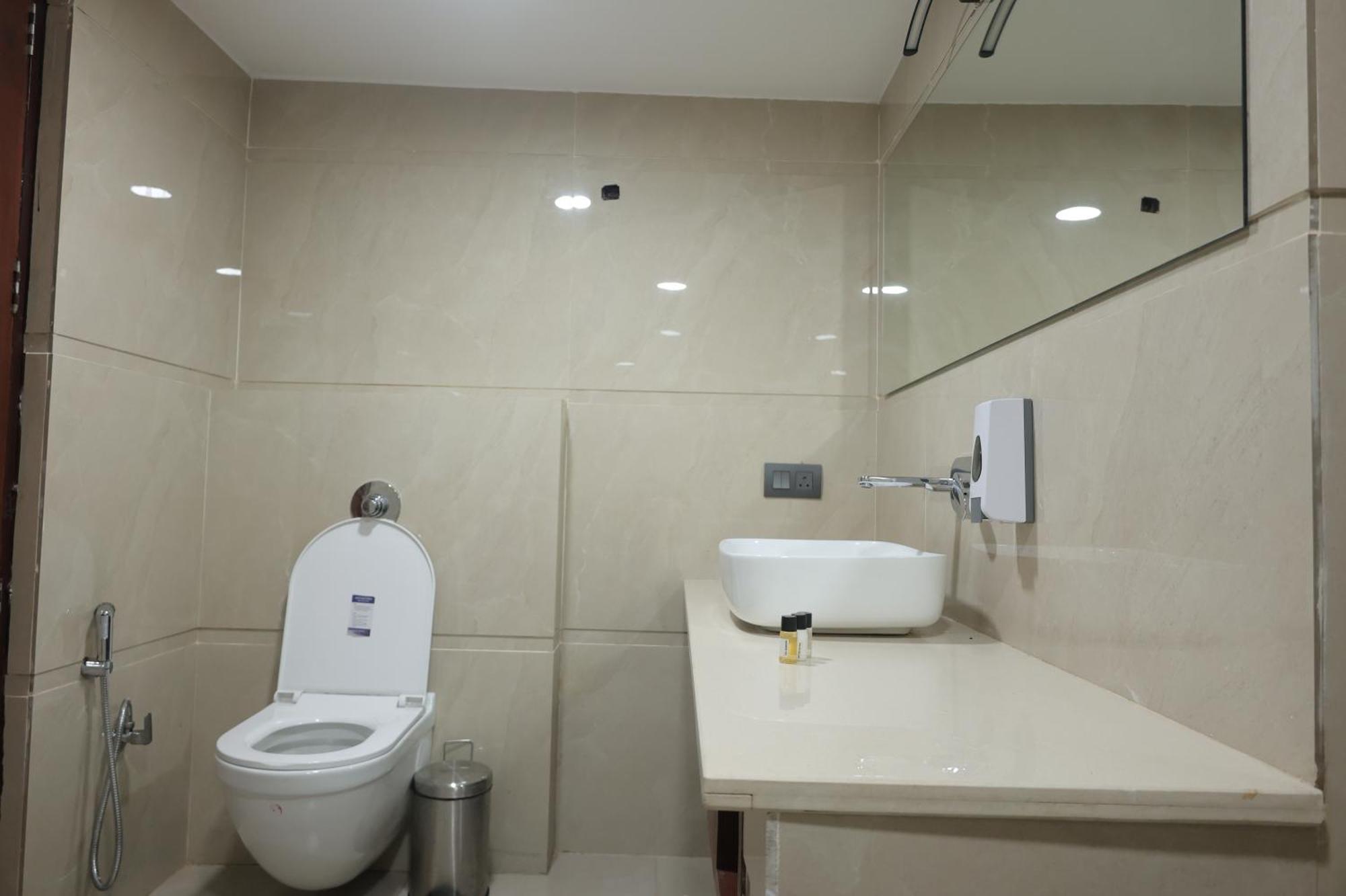 The Kedar Resort Mathura Exteriör bild
