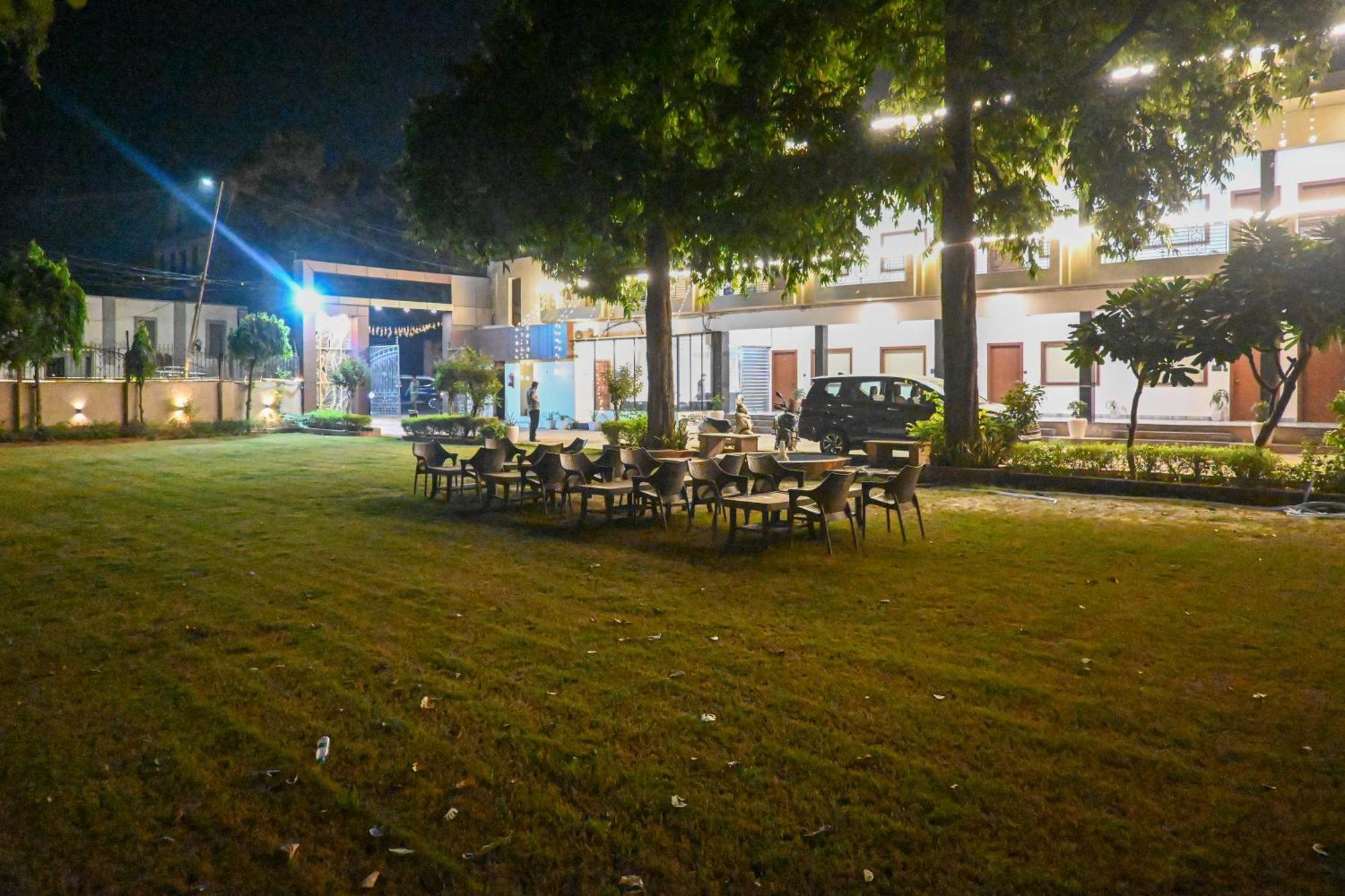 The Kedar Resort Mathura Exteriör bild